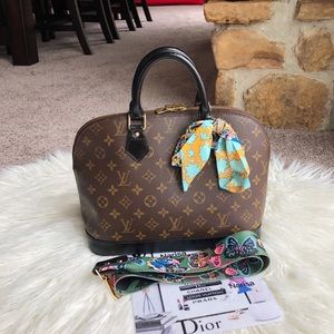 ❌❌Sold❌❌ Alma Louis Vuitton Monogram Hand Bag